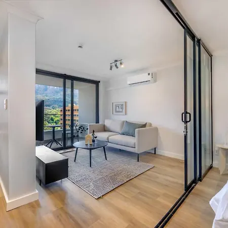 Newlands Peak Aparthotel By Totalstay Cape Town Exterior photo