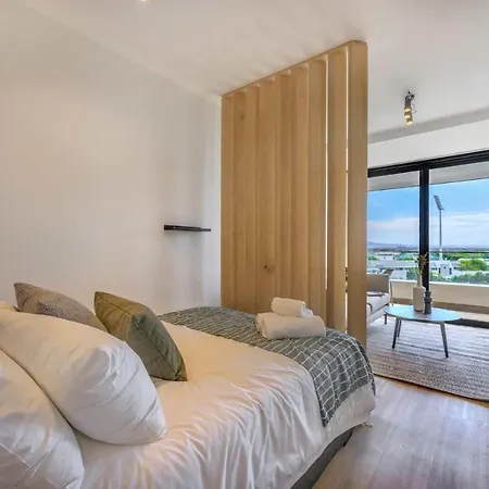 Newlands Peak Aparthotel By Totalstay Cape Town Exterior photo