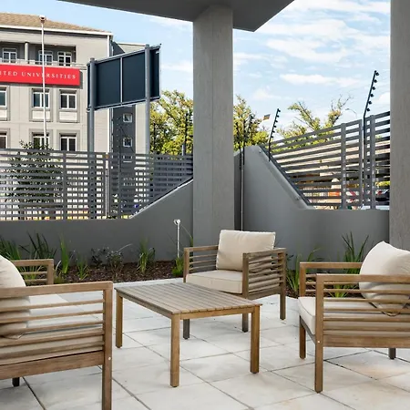 Newlands Peak Aparthotel By Totalstay Cape Town Exterior photo